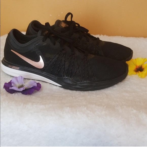 nike black with rose gold swoosh